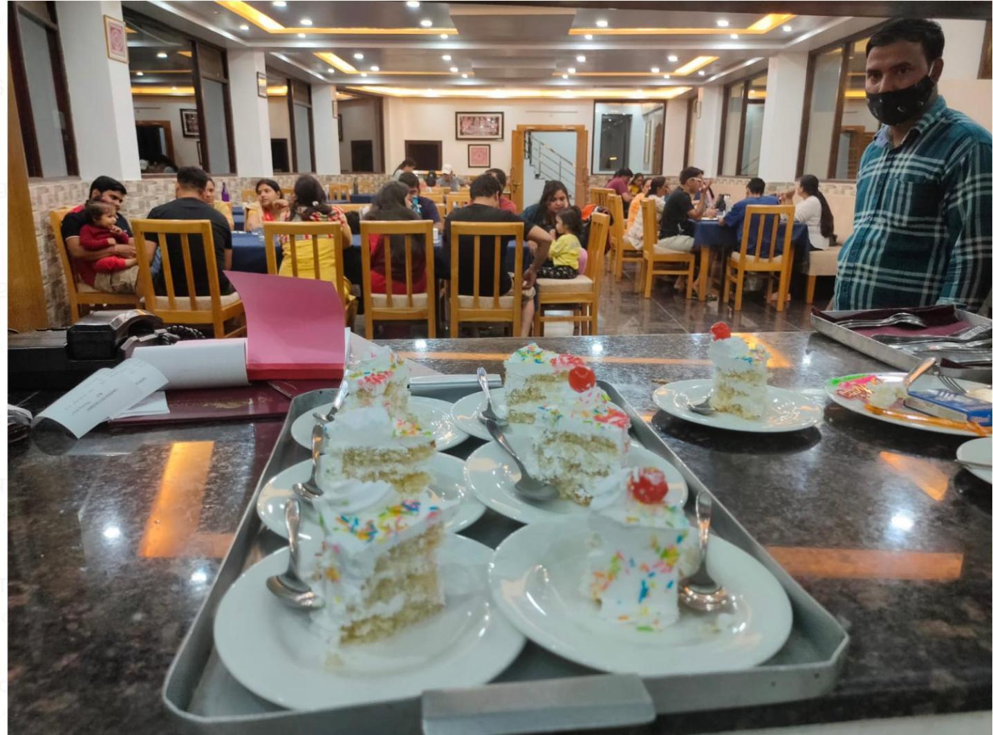 Uttarakhand Resort Каусани Екстериор снимка