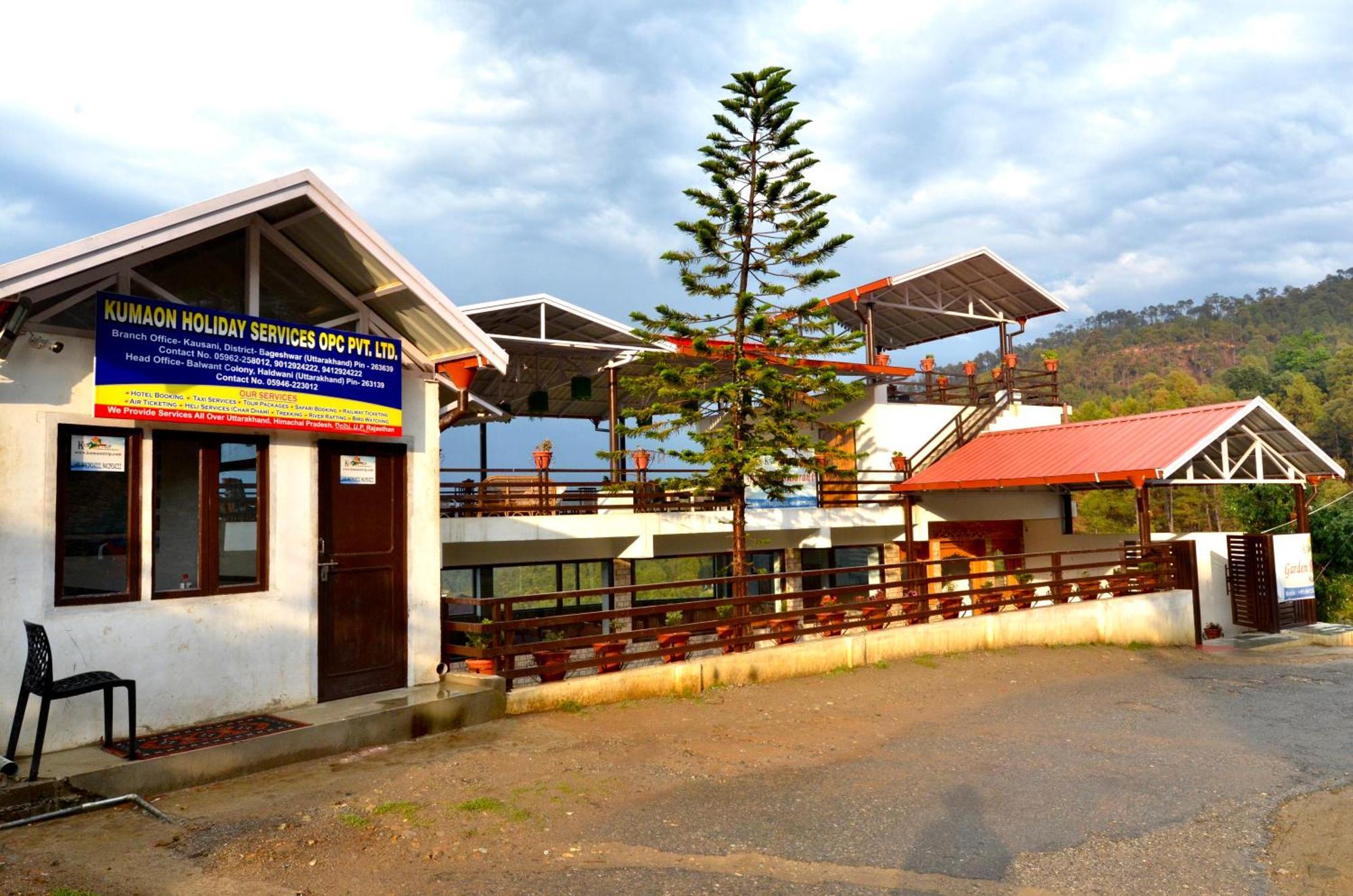 Uttarakhand Resort Каусани Екстериор снимка