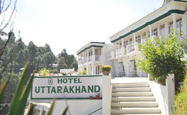Uttarakhand Resort Каусани Екстериор снимка