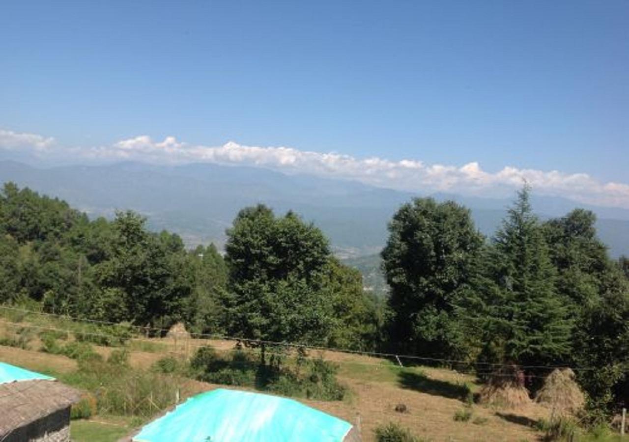 Uttarakhand Resort Каусани Екстериор снимка