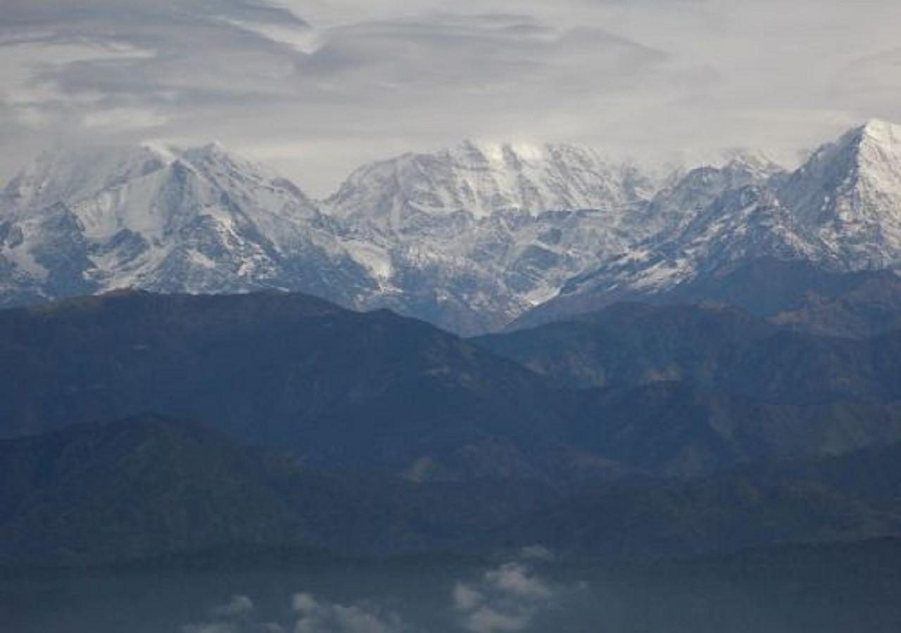 Uttarakhand Resort Каусани Екстериор снимка