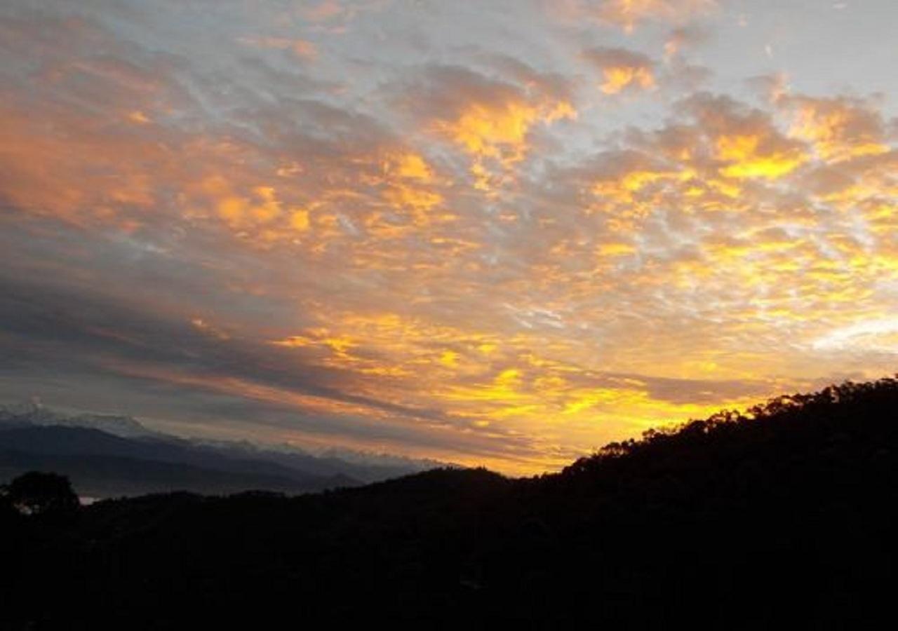 Uttarakhand Resort Каусани Екстериор снимка